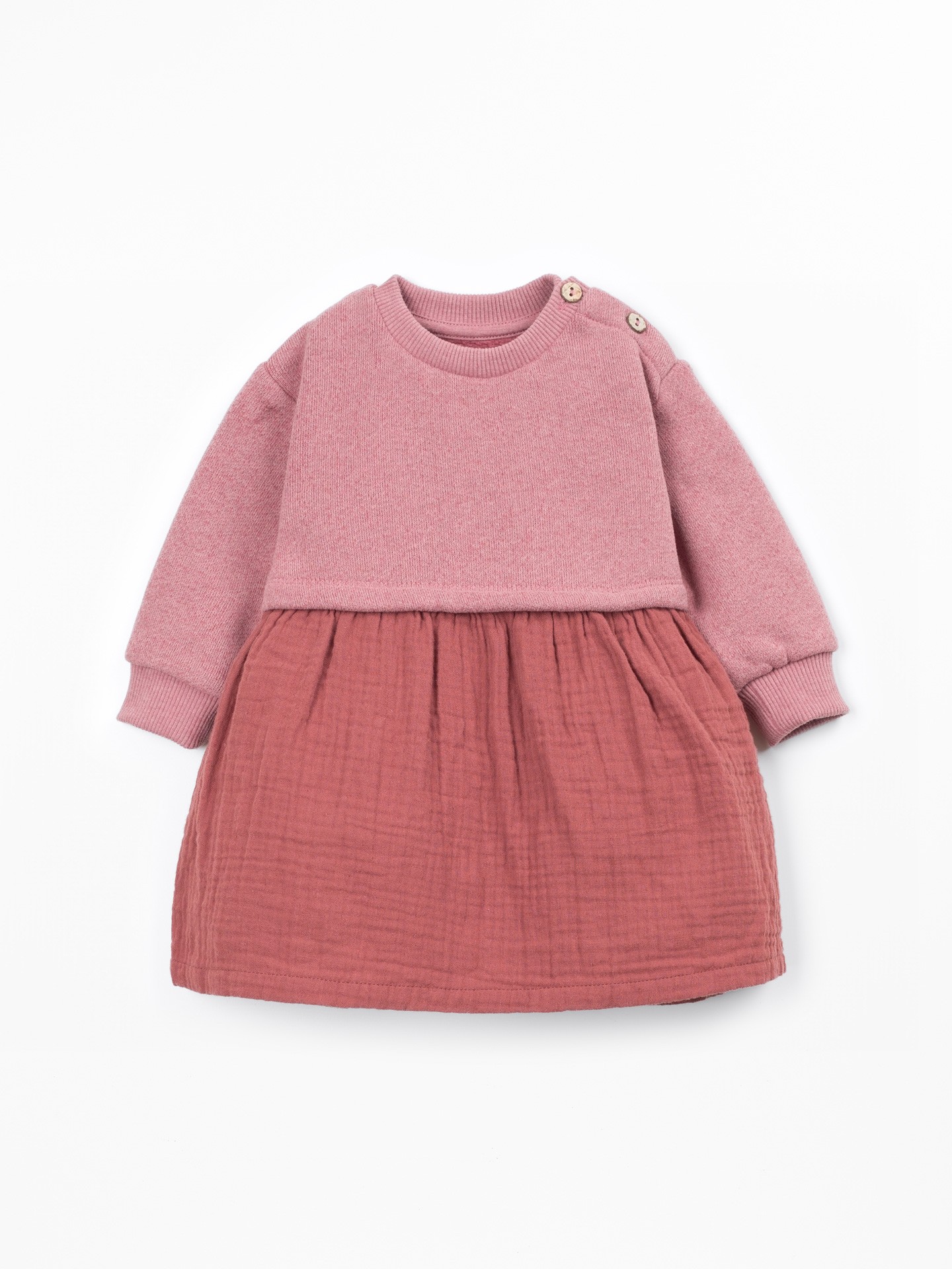 Vestido com mistura de malha e tecido