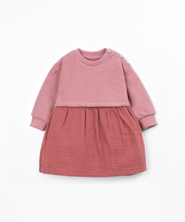 Dress with knit and fabric mix