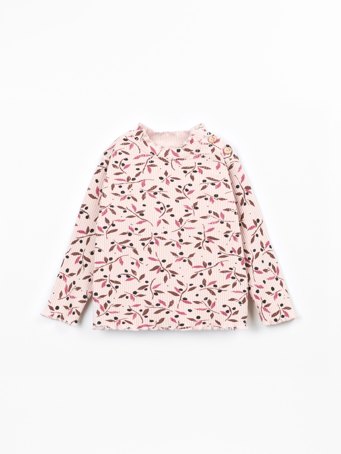 T-shirt com mistura de fibras naturais e fibras recicladas