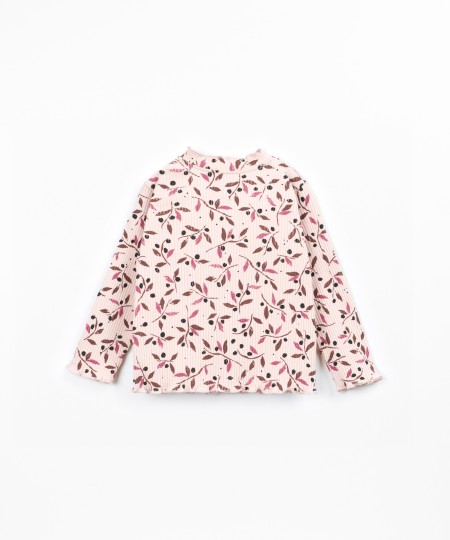 Camiseta con mezcla de fibras naturales y fibras recicladas