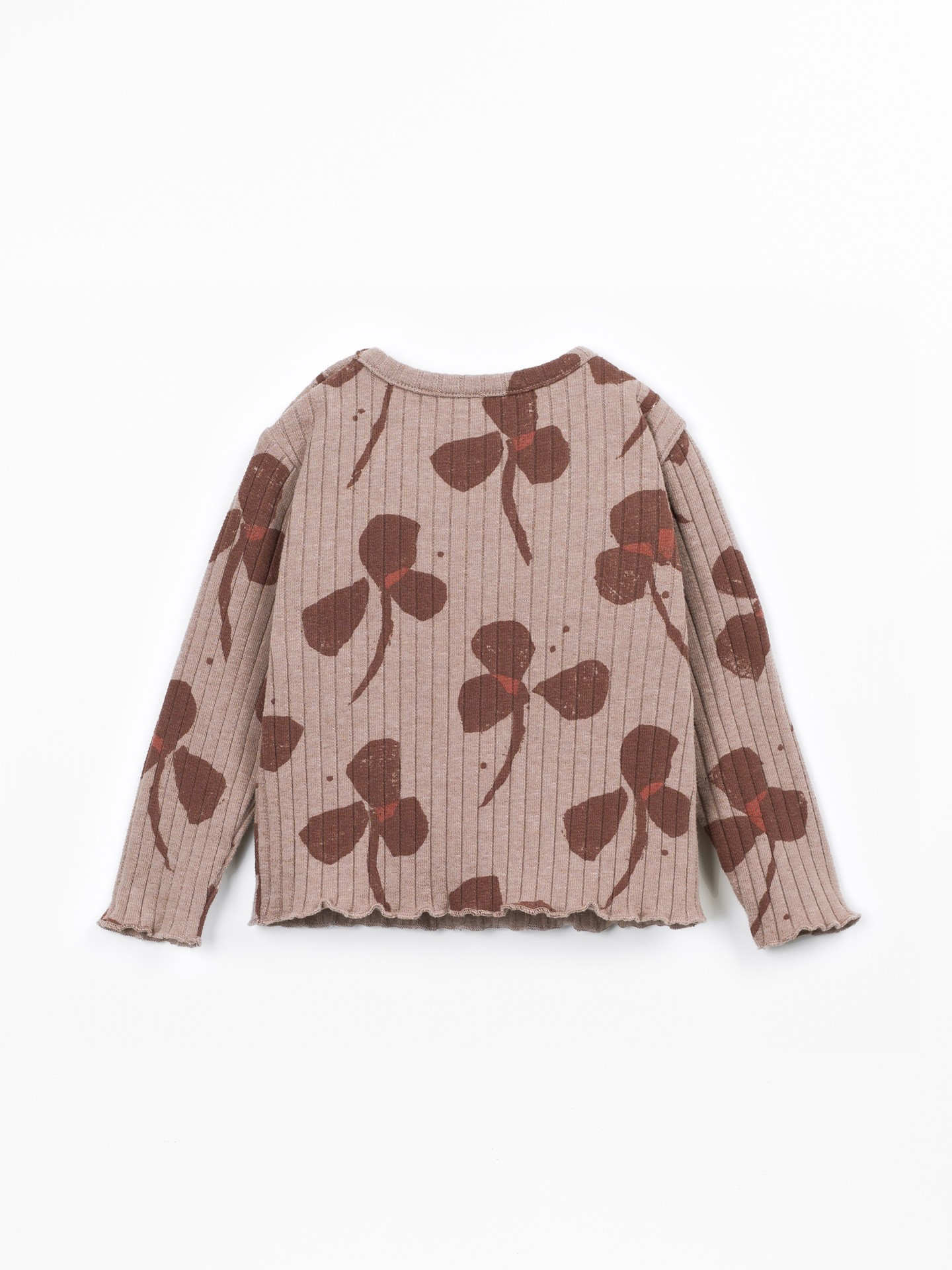 Ribbed knit t-shirt with a blend of recycled fibers