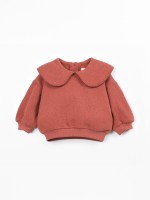Knit sweater with recycled fibers Knit sweater with recycled fibers