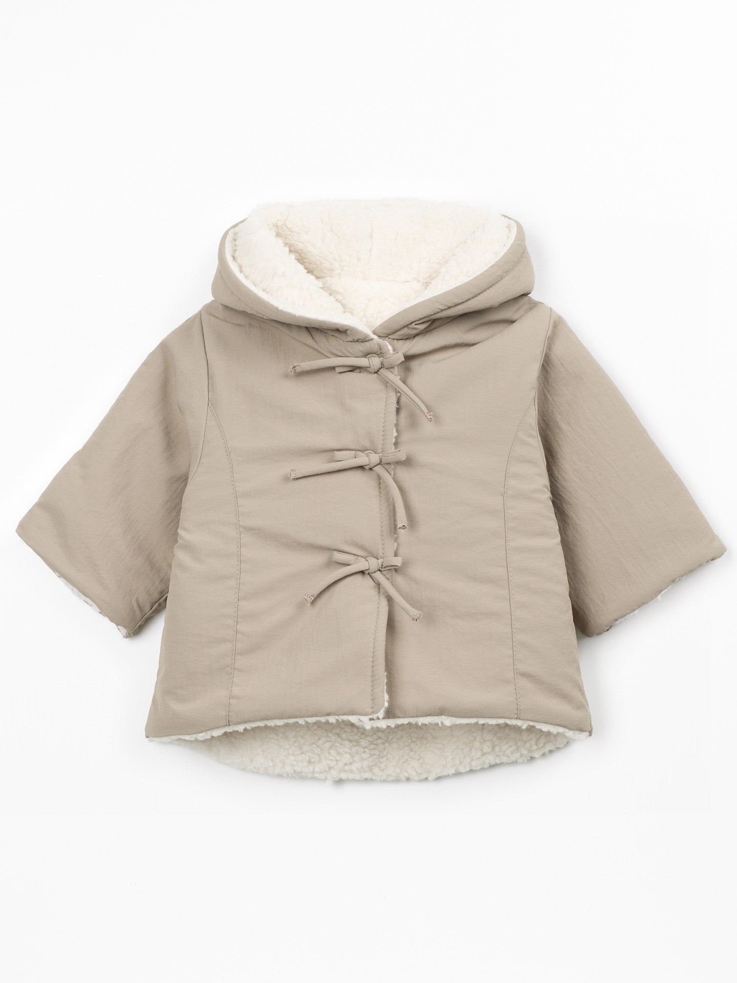 Cappotto con finitura impermeabile