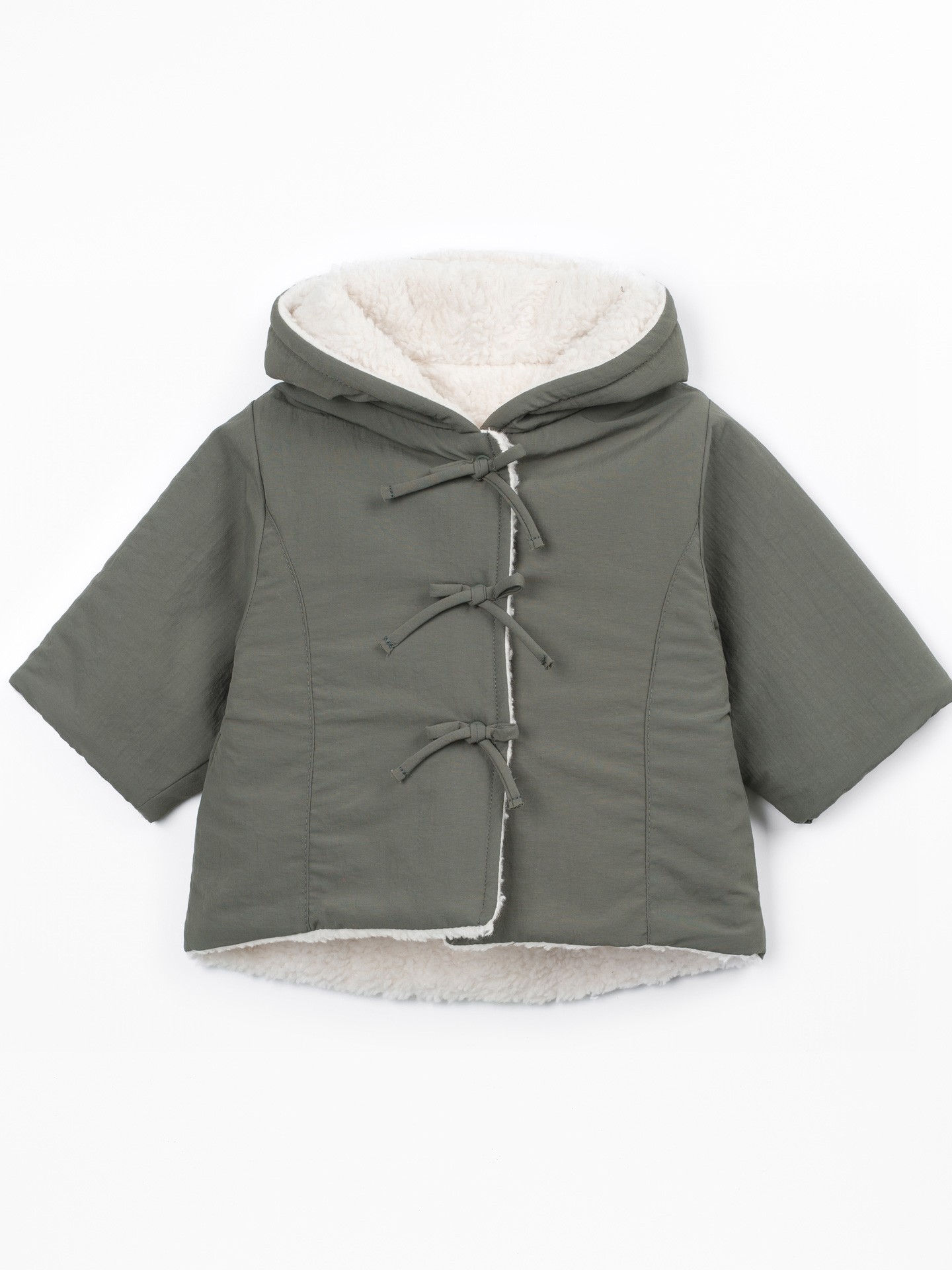 Cappotto con finitura impermeabile