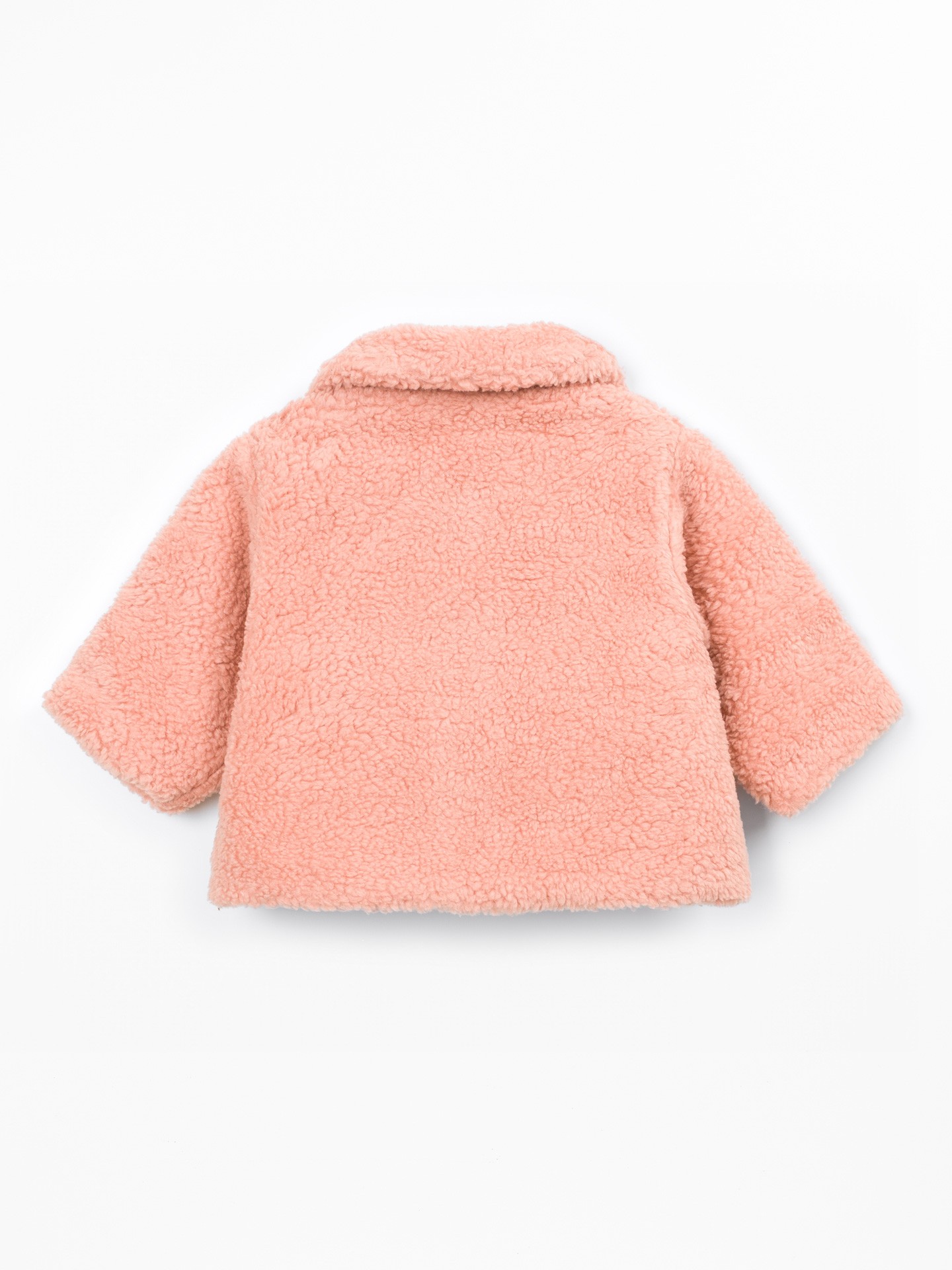 Fur coat with collar
