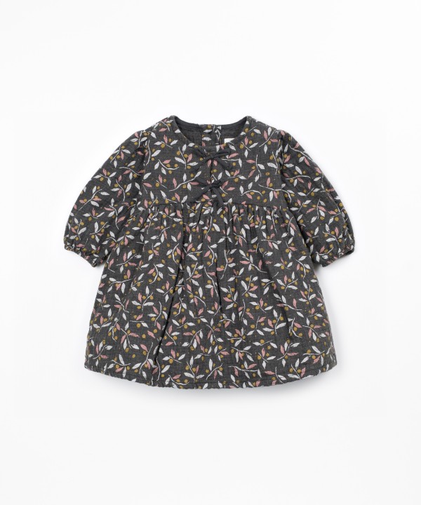 Vestido de tecido com estampado