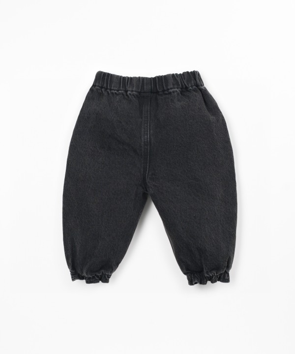 Denim pants with pockets