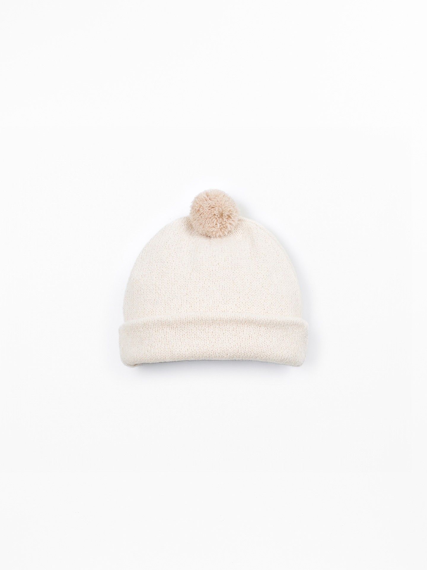 Knit beanie with recycled cotton