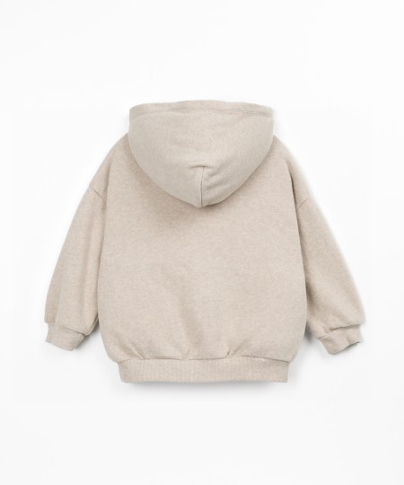 Maglione di maglia in fibre naturali