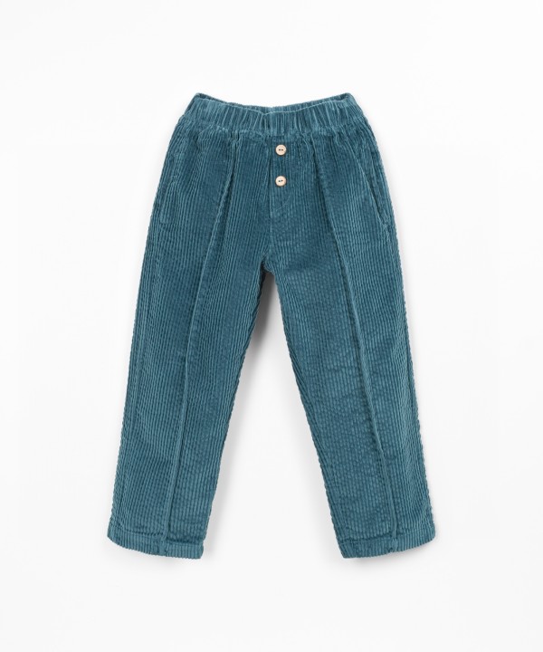 Corduroy pants with pockets