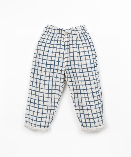 Trousers and fabric in natural fibers