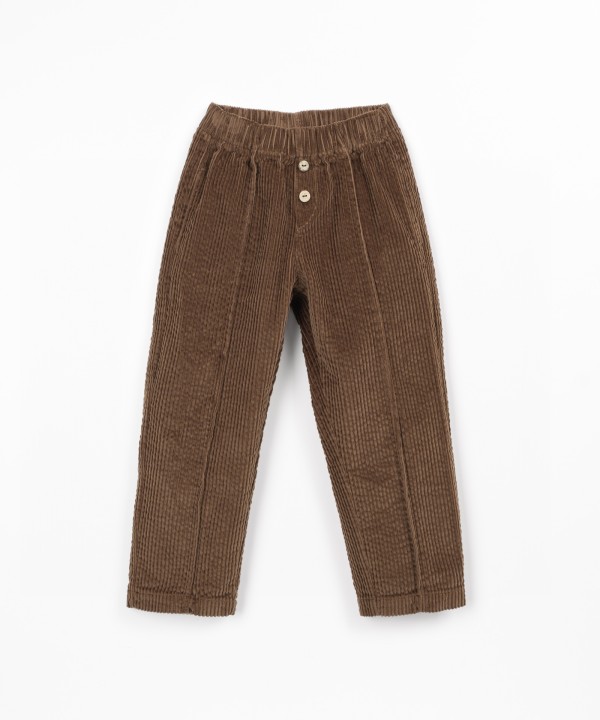 Corduroy pants with pockets