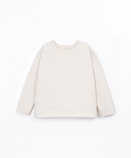 Knitted T-shirt with recycled cotton