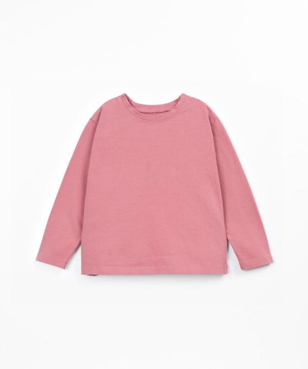 Knitted T-shirt with recycled cotton
