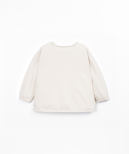 Knitted T-shirt with natural fibres