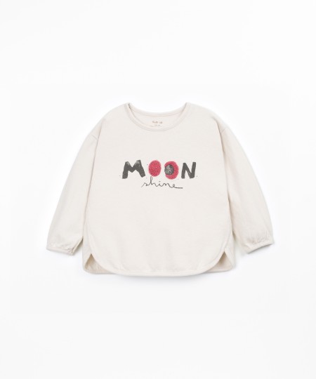 Knitted T-shirt with natural fibres