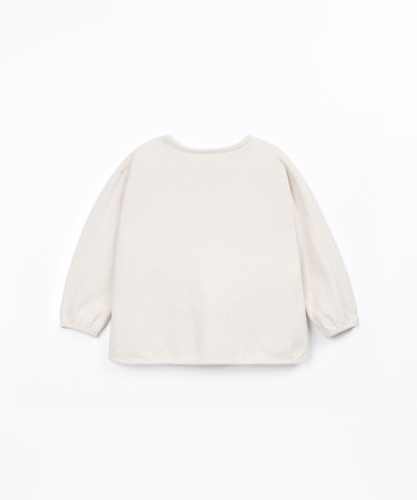 Knitted T-shirt with natural fibres