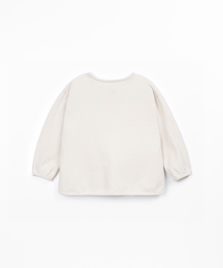 Knitted T-shirt with natural fibres