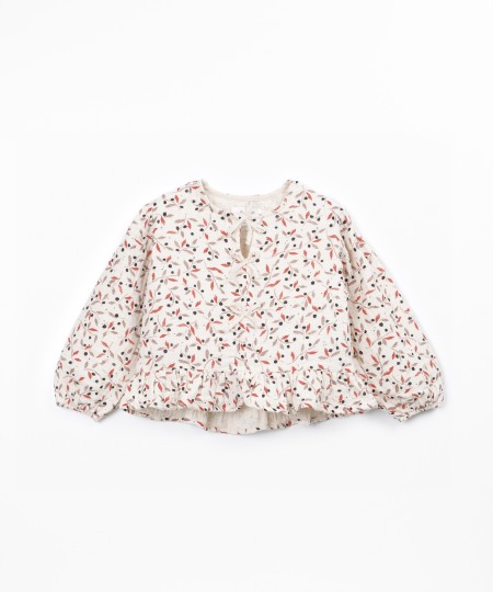 Woven blouse in natural fibers