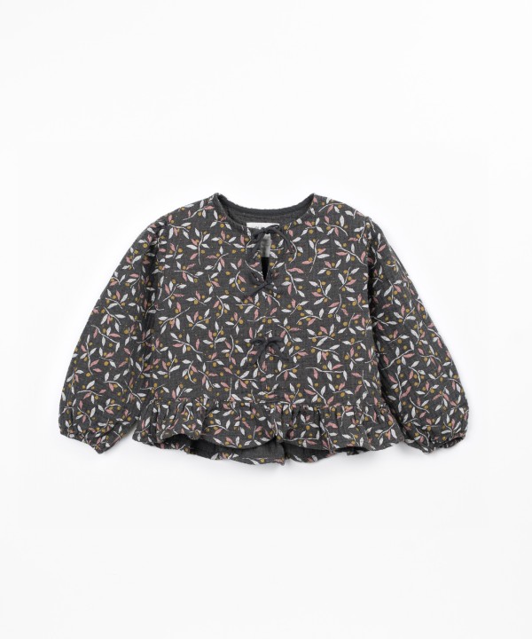 Woven blouse in natural fibers