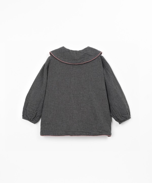 Woven blouse with collar