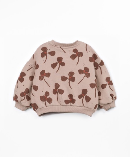 Sweater with floral print