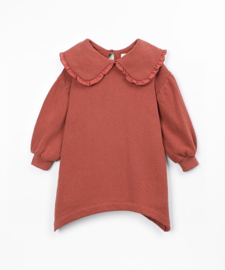 Knitted dress with collar