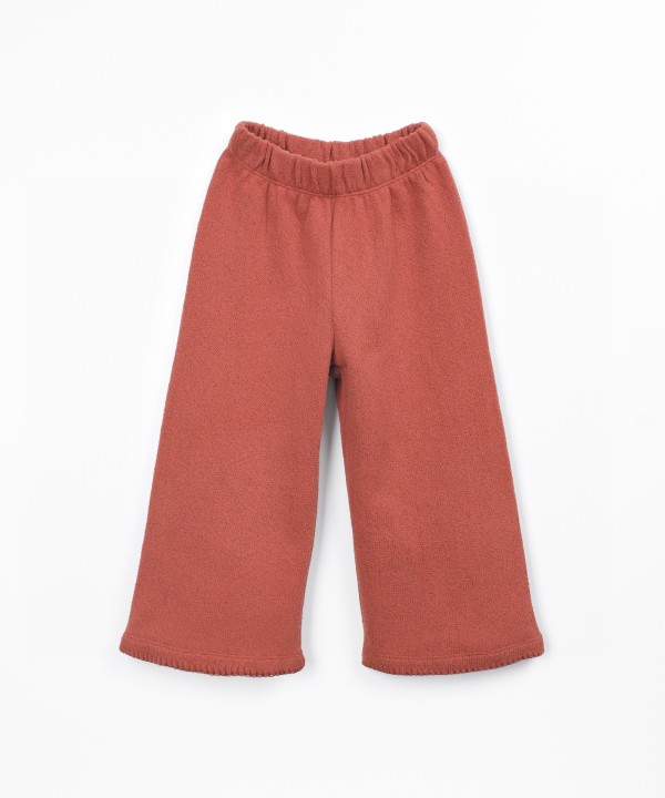 Knitted trousers with fibre blend