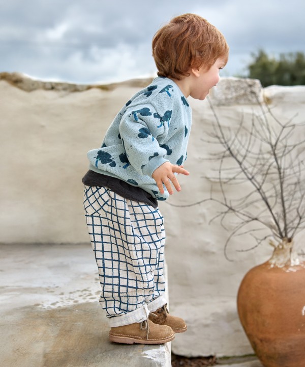 Pull en maille avec motif de arbres