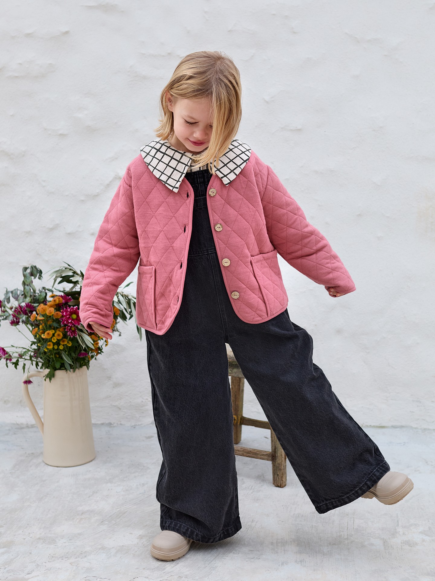 Padded jacket with pockets