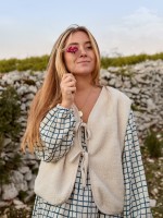Sleeveless vest in organic and recycled cotton