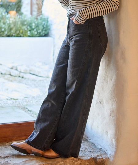 Denim trousers with pockets