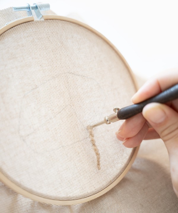 Creative embroidery kit by Rita Kroh