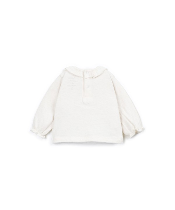 T-shirt with collar