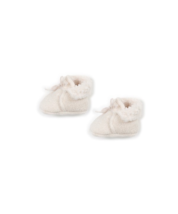 Sapatos de malha com acabamento no tornozelo