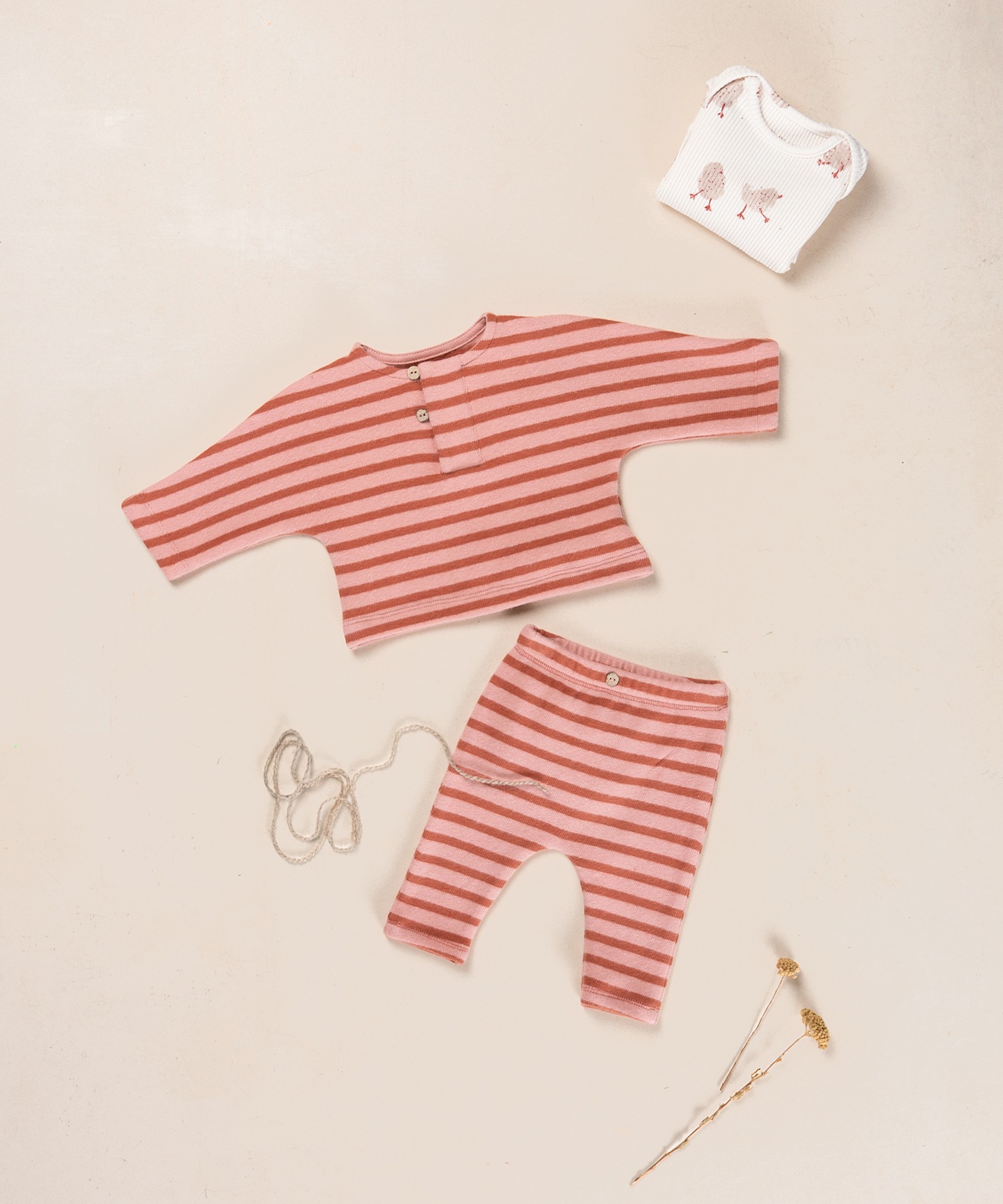 Pull en maille avec un mélange de fibres naturelles et de coton recyclé