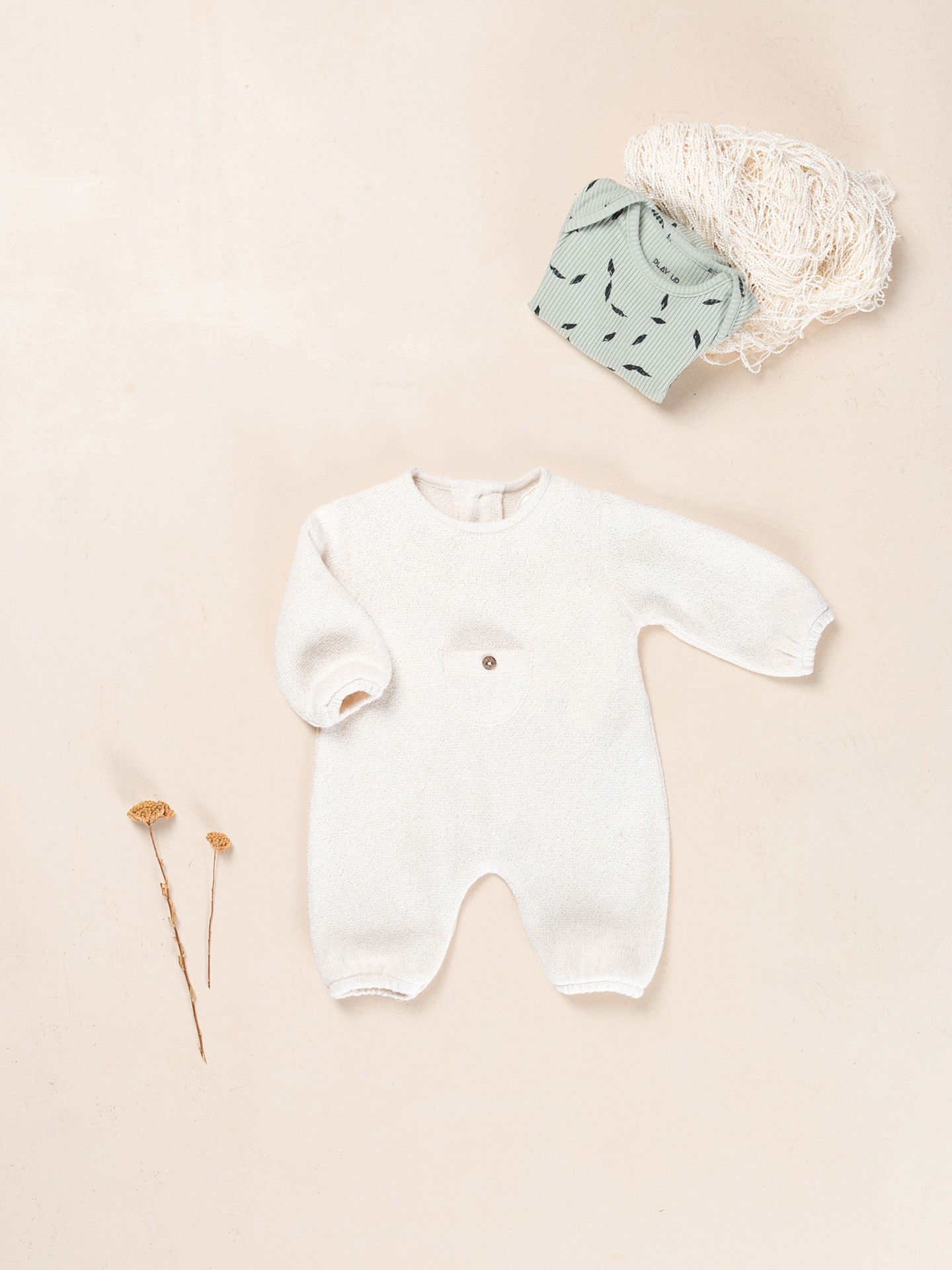 Jumpsuit with a mixture of cotton and recycled cotton