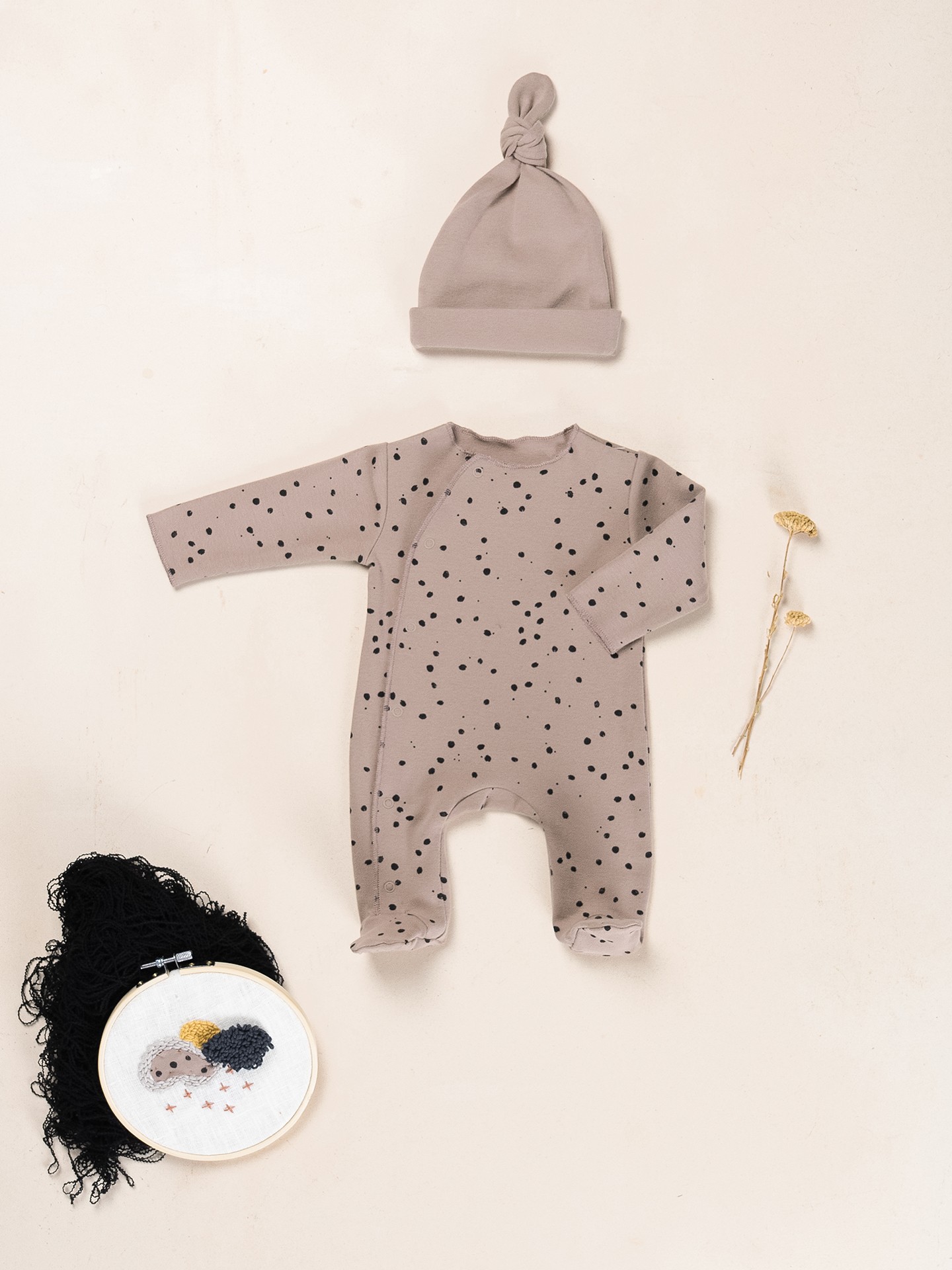 Jersey jumpsuit with natural fibers