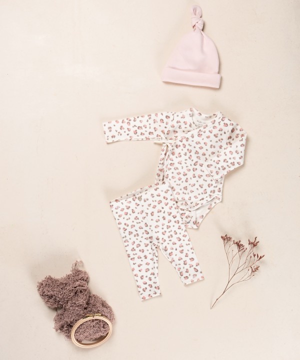 Bonnet en maille avec n?ud décoratif