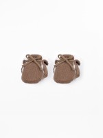 Knitted shoes with fur lining