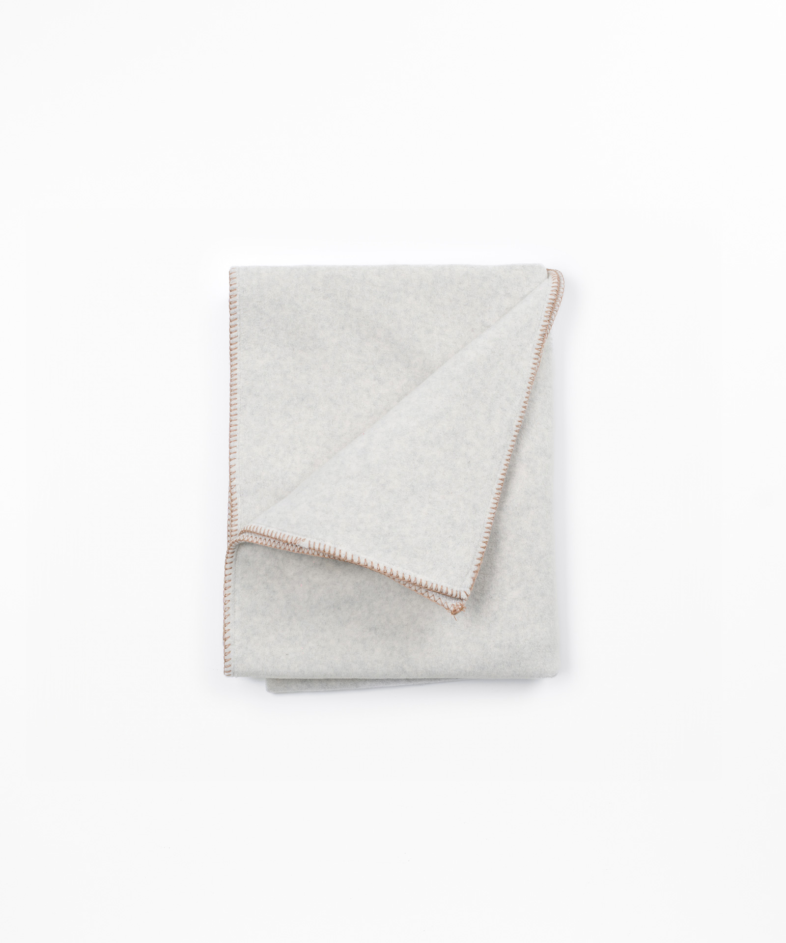 Coperta in Pile con Tasca e Cuciture Decorative
