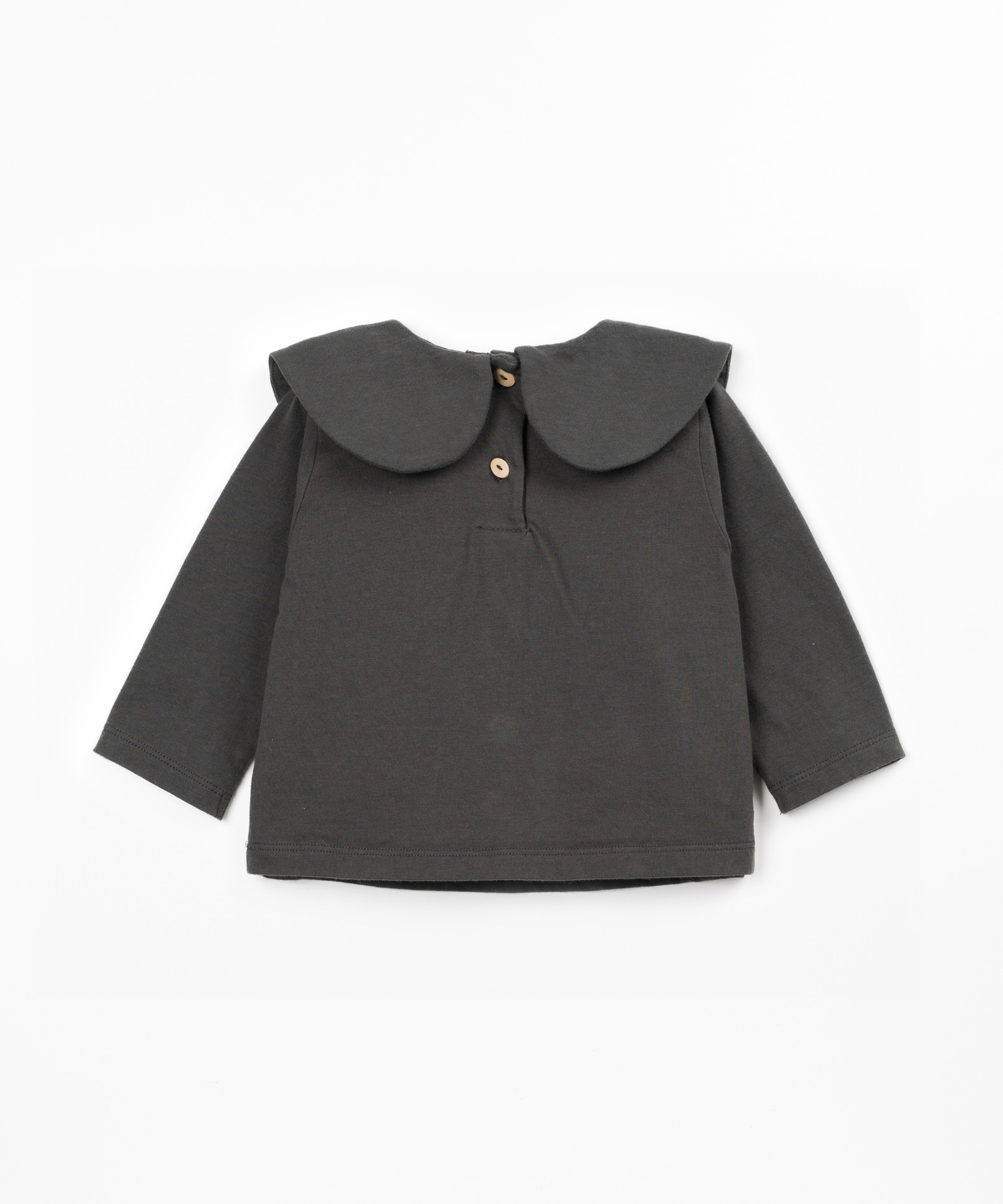 T-shirt com gola