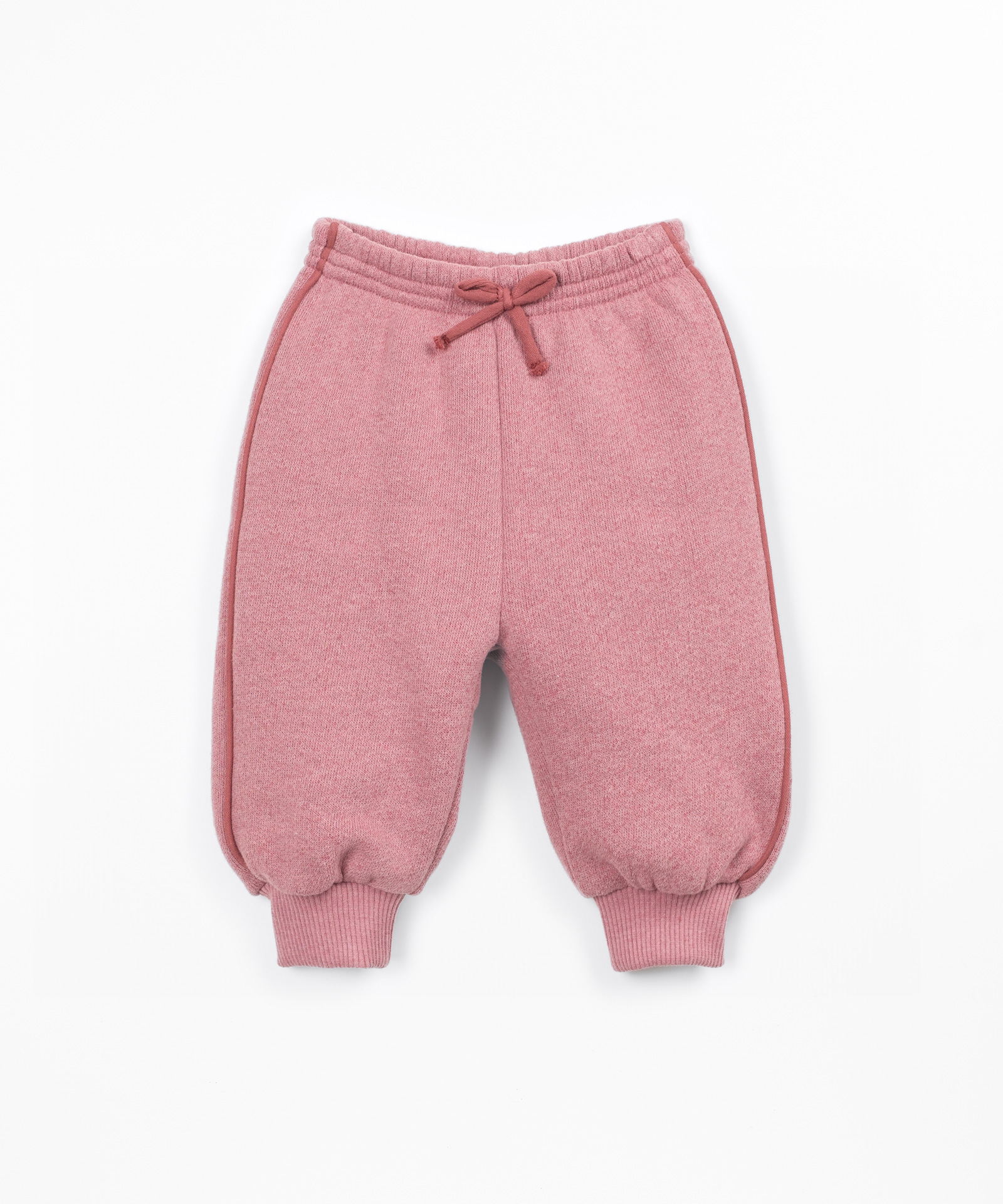 Pantalones de punto con mezcla de fibras naturales y fibras recicladas