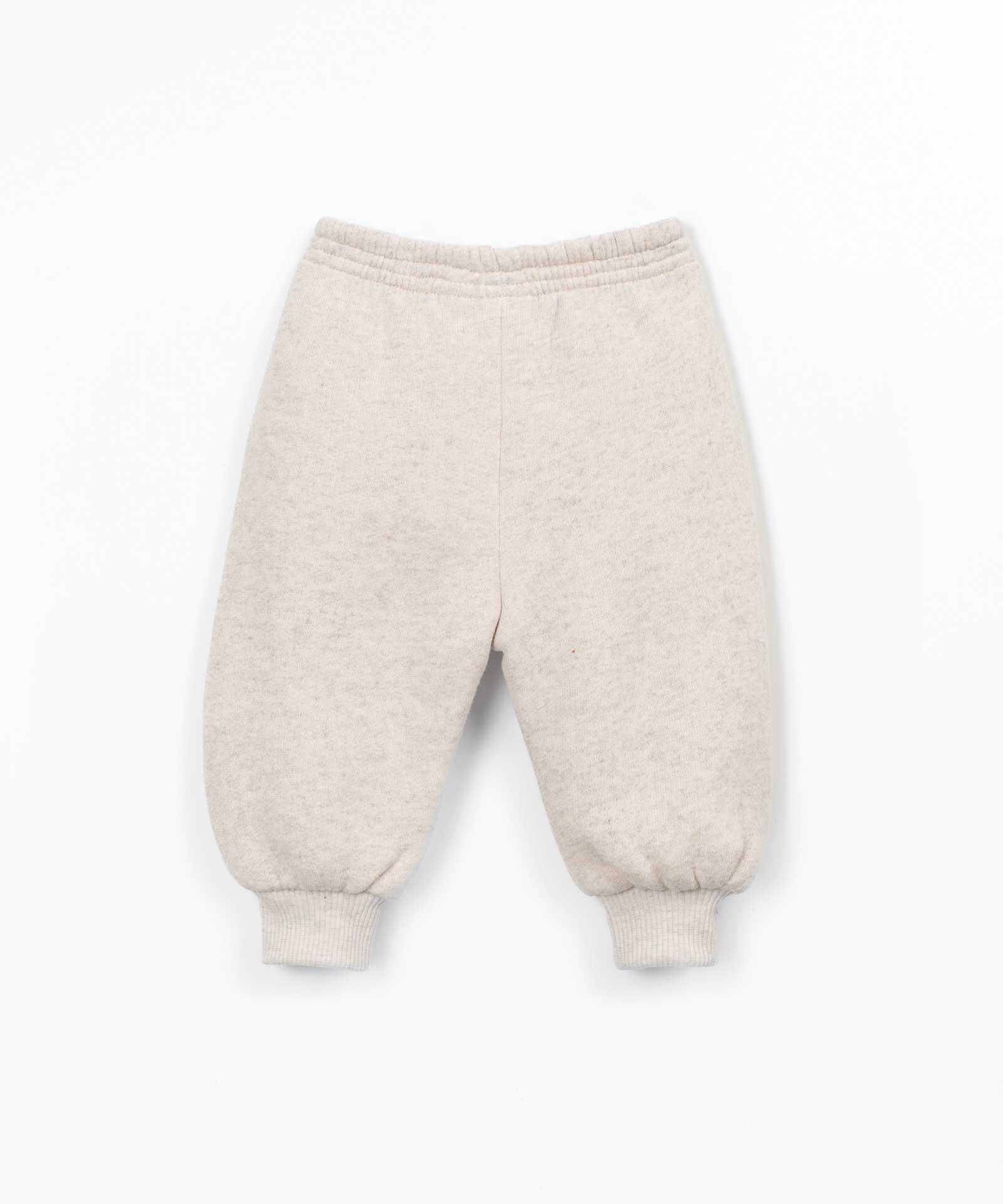 Pantalones de punto con mezcla de fibras naturales y fibras recicladas