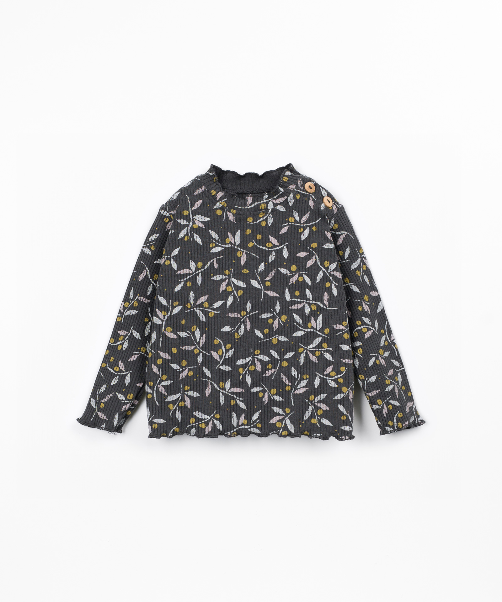 T-shirt com mistura de fibras naturais e fibras recicladas