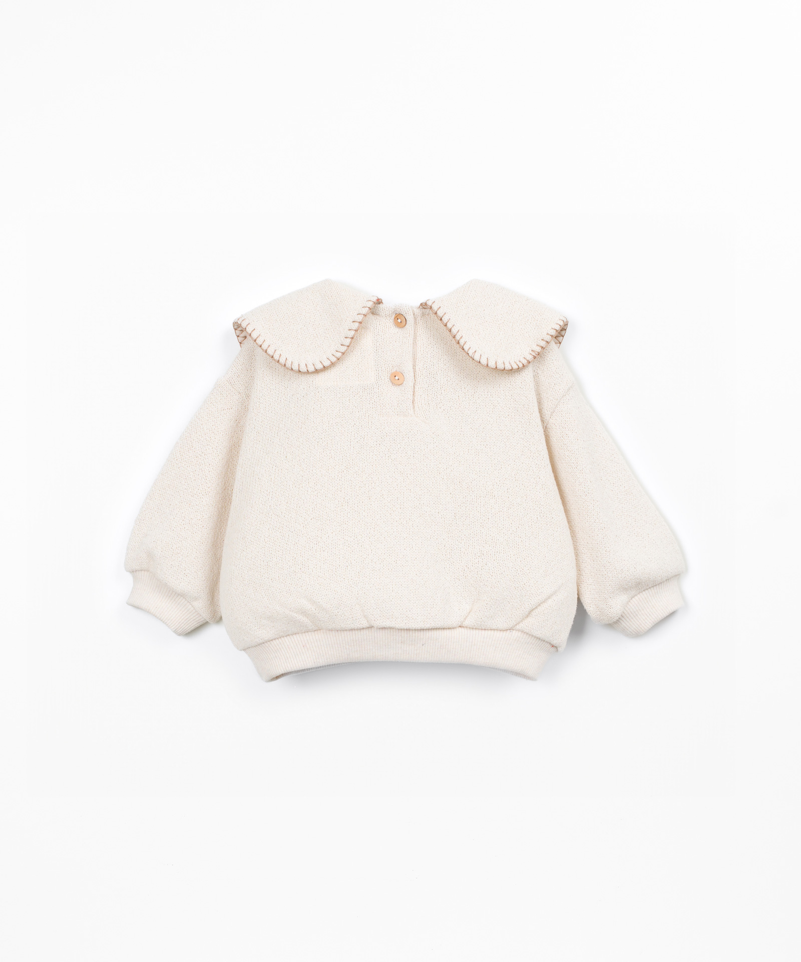Pull en maille avec fibres recyclées