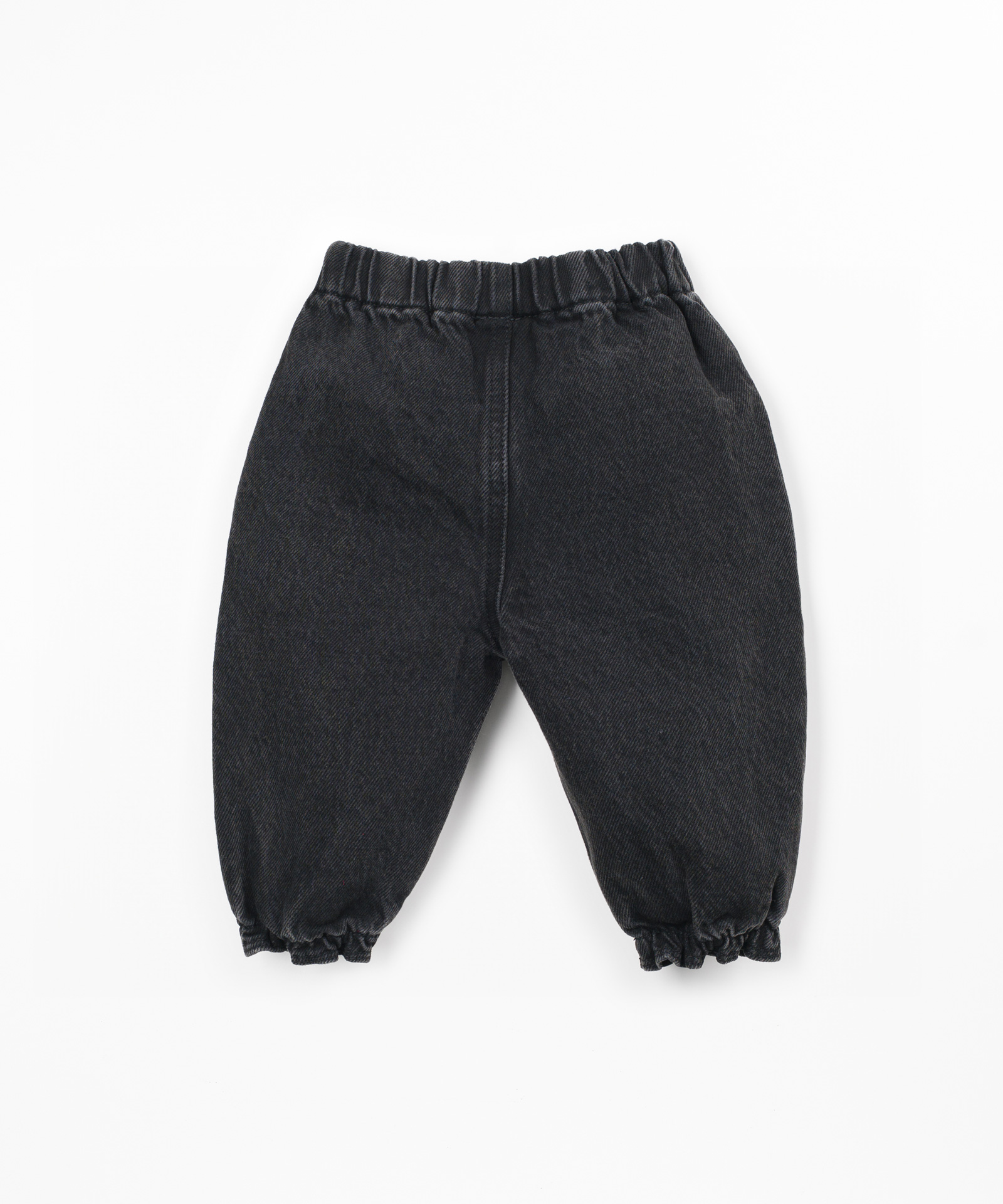 Calça de ganga com bolsos