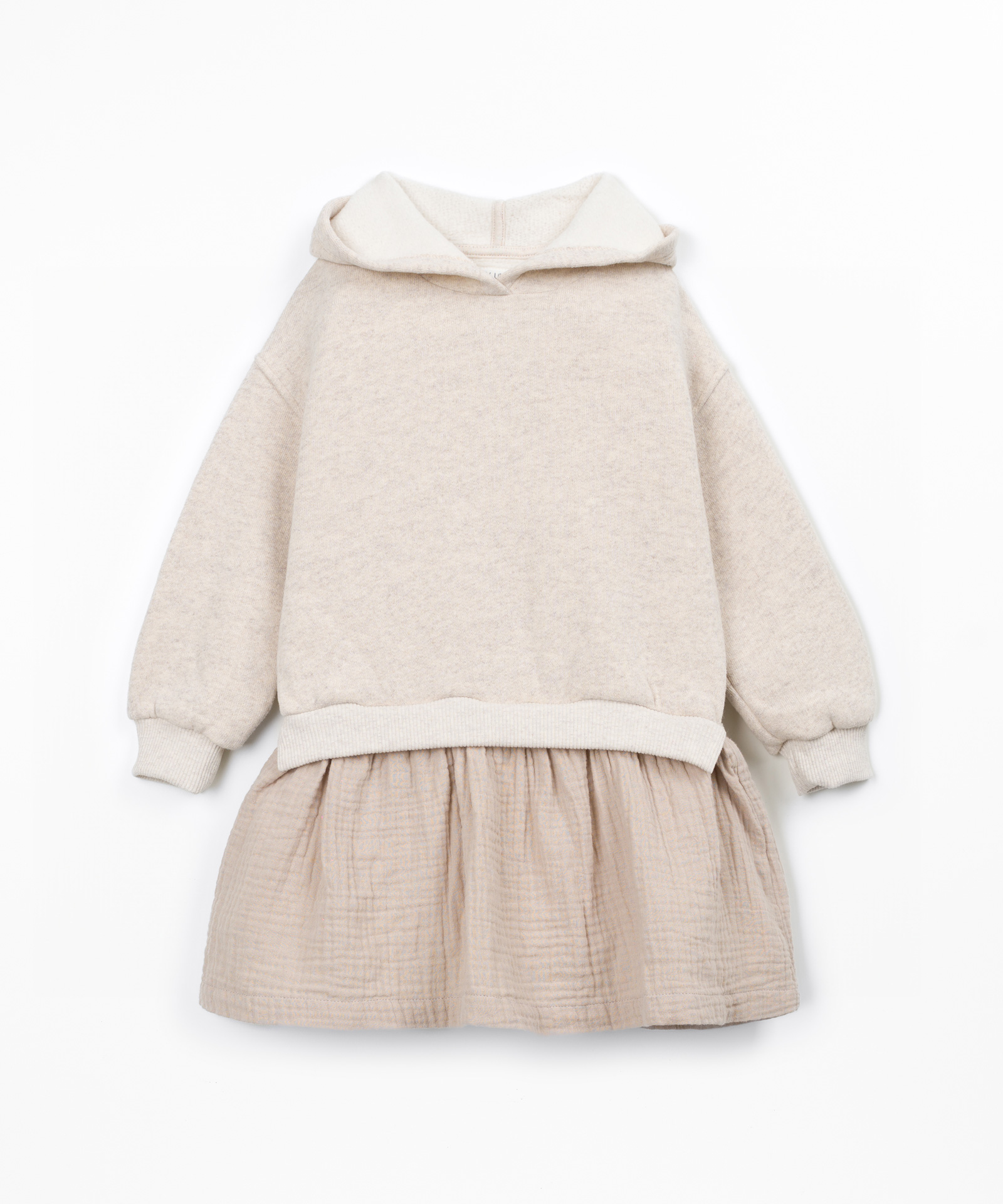 Vestido de malha com capucho