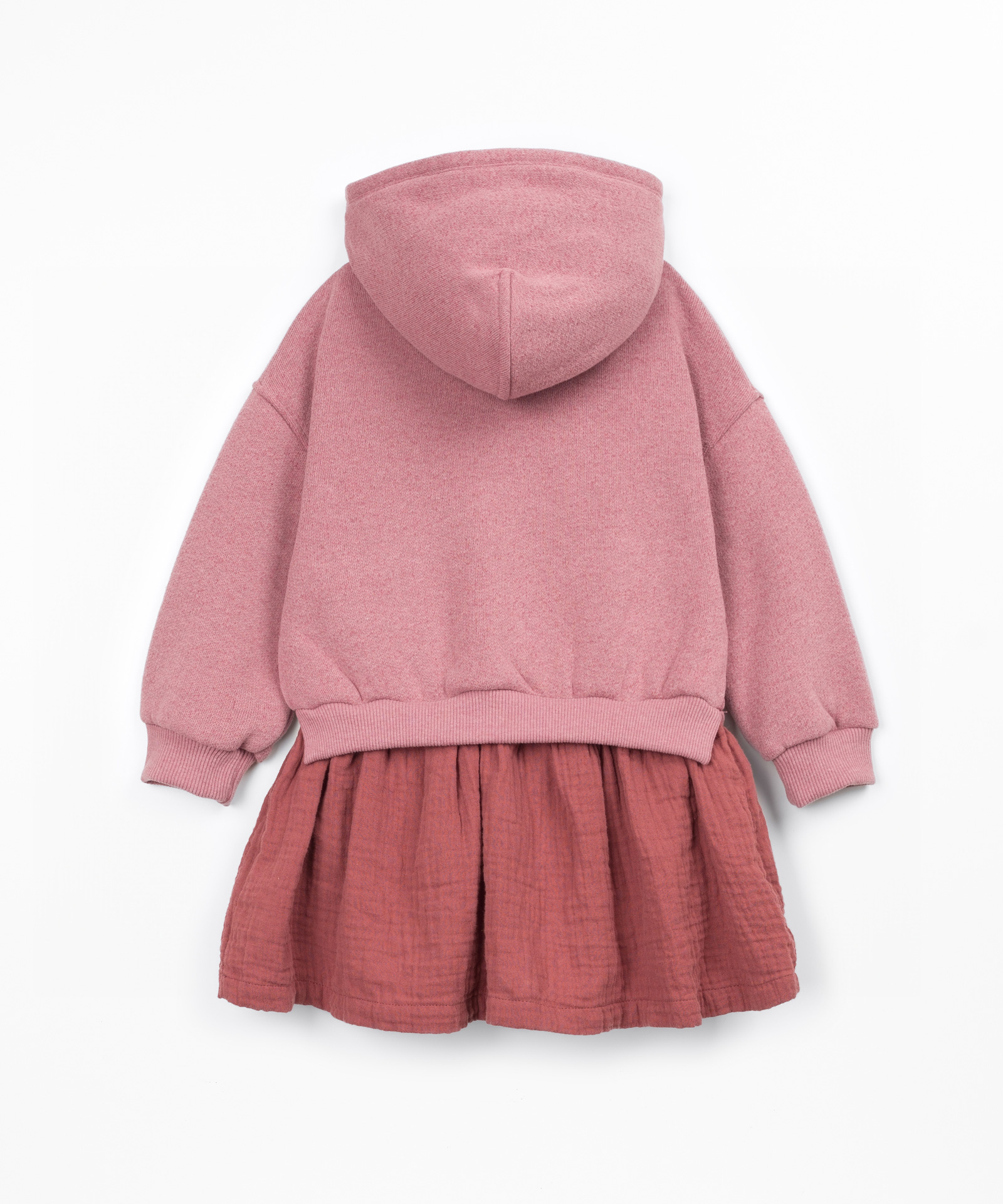 Vestido de malha com capucho