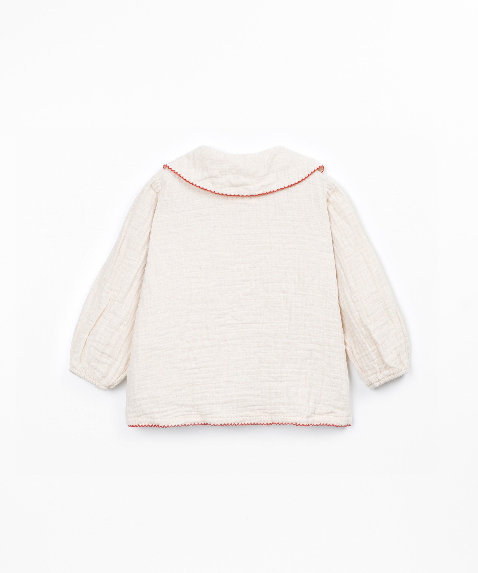 Blusa de tecido com gola